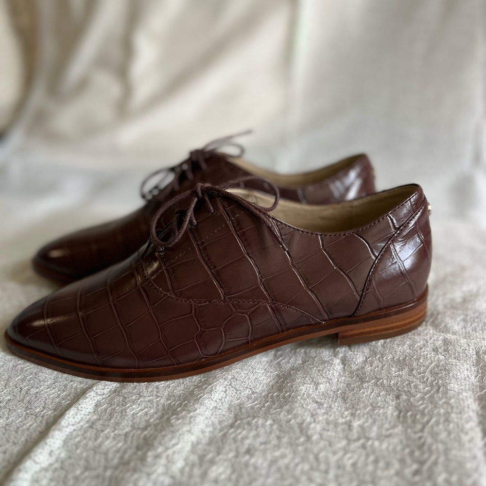 Cole Haan Women’s Croc-Embossed Brown Oxfords - Picture 4 of 6